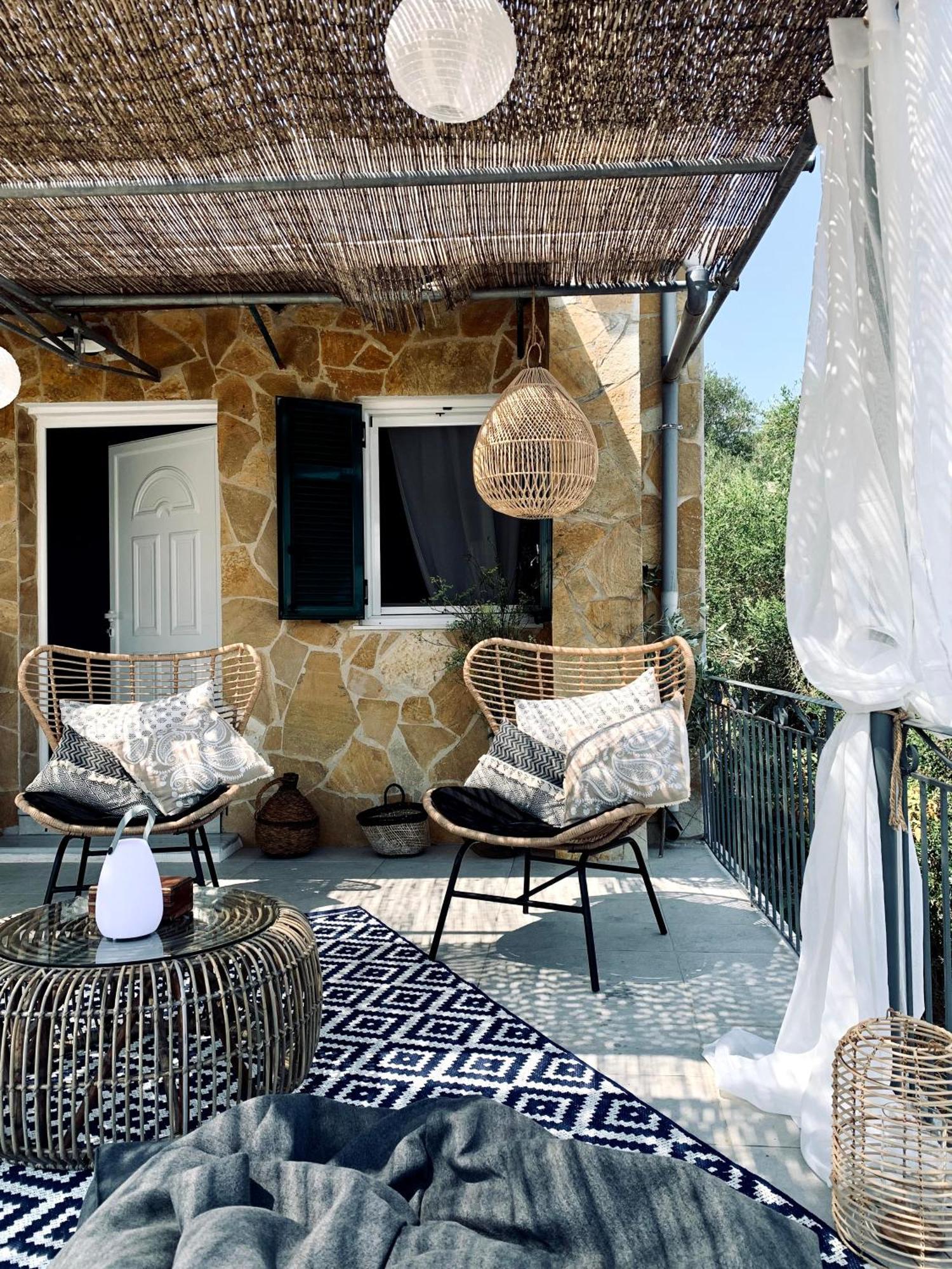 Villa Aspros - Traditionell, Ruhig Und Strandnah Лиападес Екстериор снимка